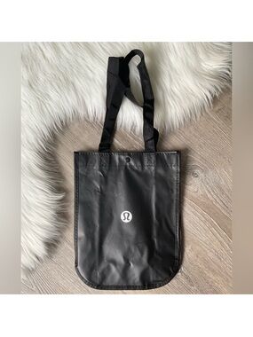 LULULEMON Reusable Small Shopping Tote Bag Excellent Condition Logo Snap Top